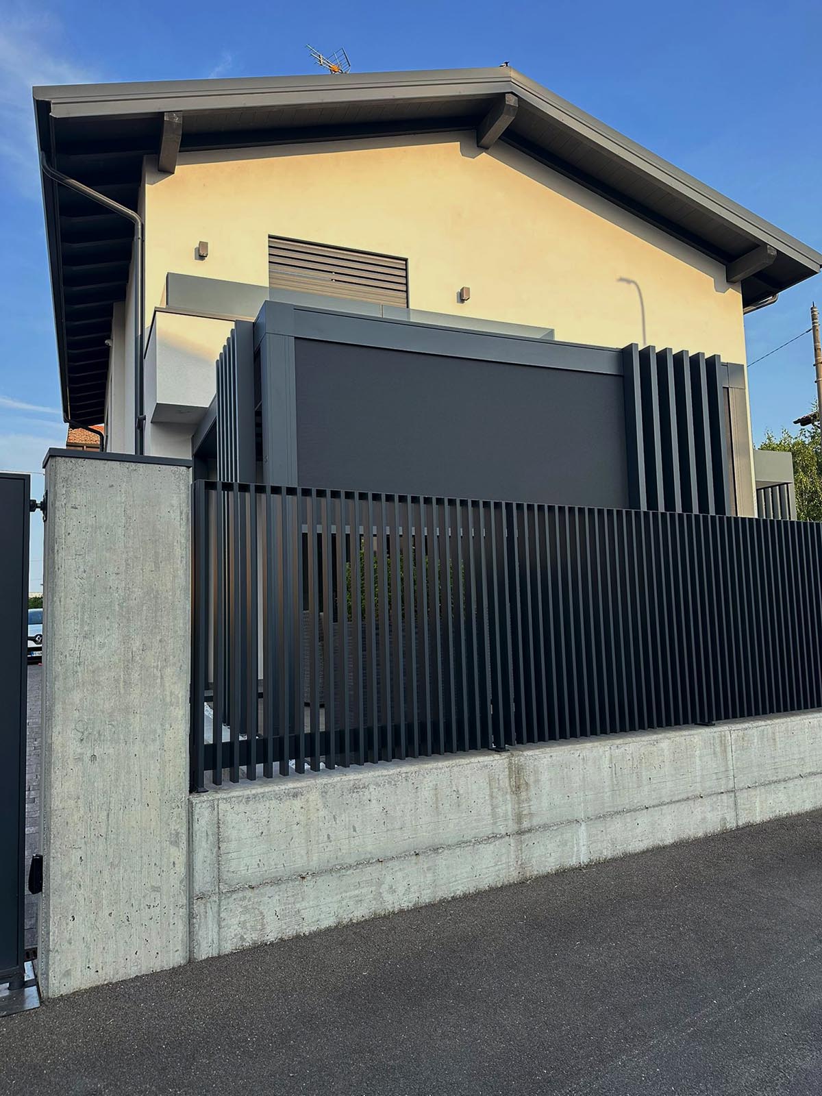 Progettazione e installazione cancelli | NUOVA IDEA SCANDIANO
